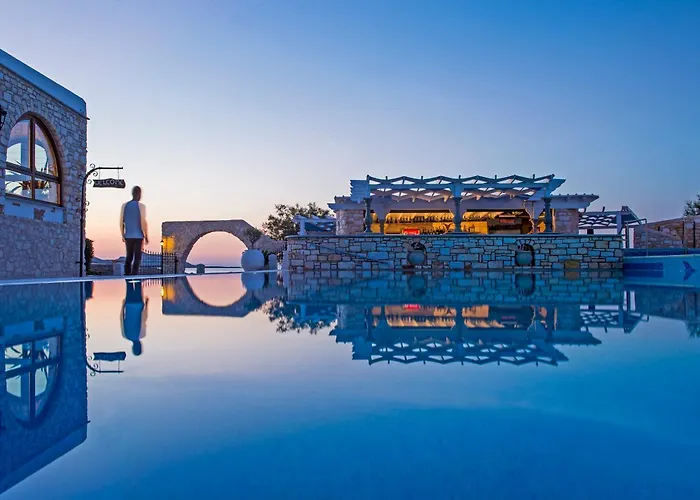 Contaratos 4* Naousa (Paros)