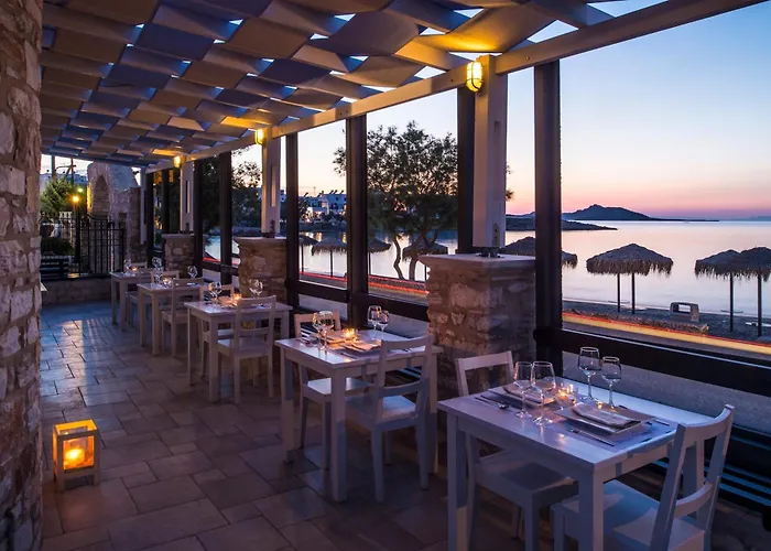 Contaratos Hotel Naousa (Paros)