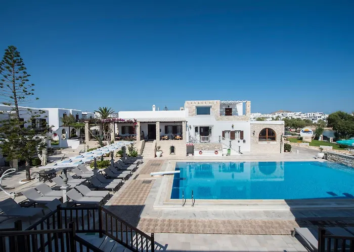 Contaratos Hotel Naousa (Paros)