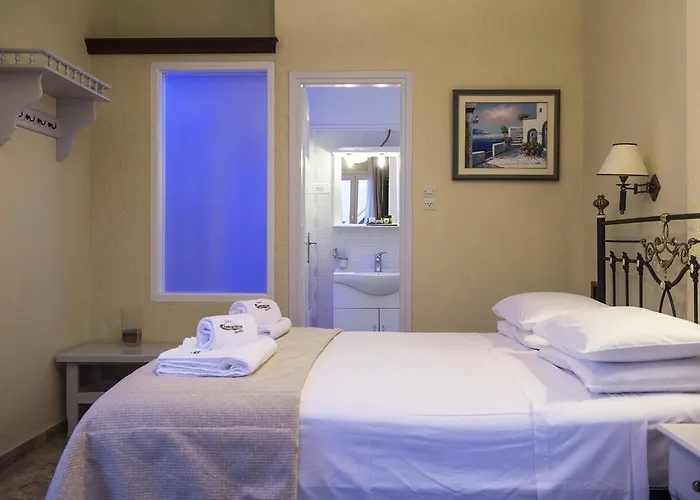 Hotel Contaratos Naousa (Paros)