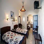 Contaratos Hotel