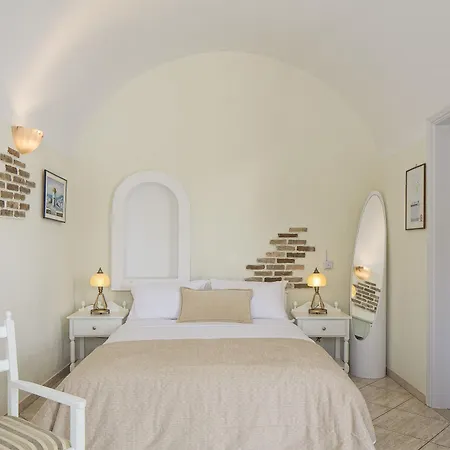Contaratos Hotel