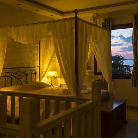 Hotel Contaratos 4*