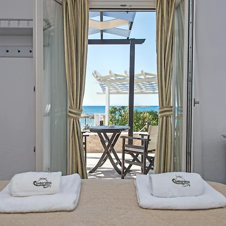 Contaratos Hotel Naousa (Paros)
