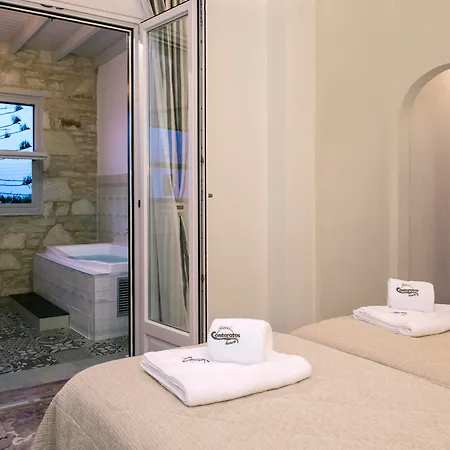 Contaratos 4* Naousa (Paros)