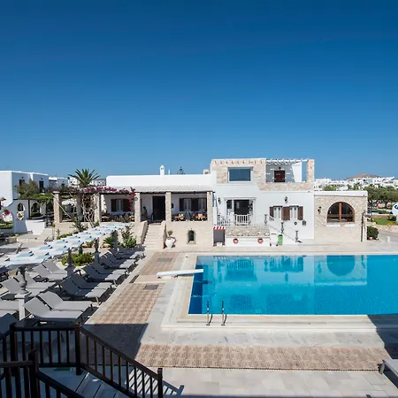 Contaratos Hotel Naousa (Paros)
