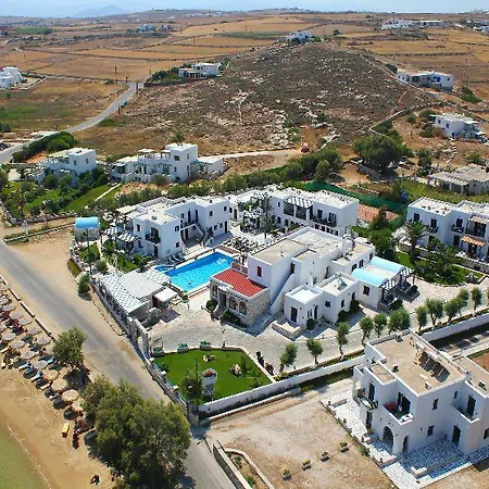 Contaratos Hotel Naousa (Paros)