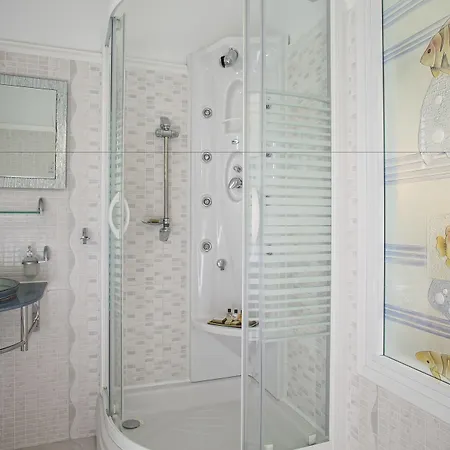 Hotel Contaratos
