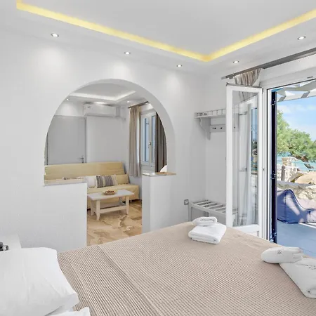 Contaratos Hotel Nausa