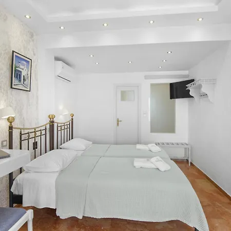 Contaratos Hotel 4*