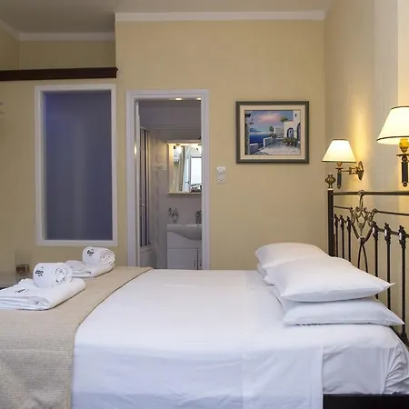 Hotel Contaratos 4*