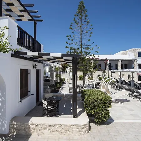 Hotel Contaratos Naousa (Paros)