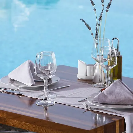 Hotel Contaratos