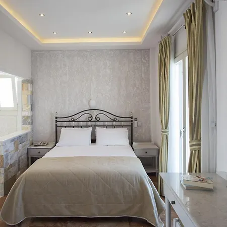 Contaratos Hotel