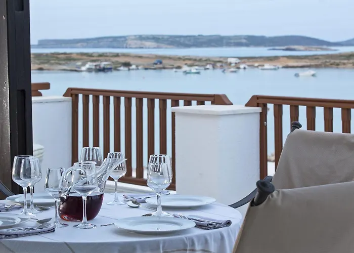 Contaratos 4* Náusza