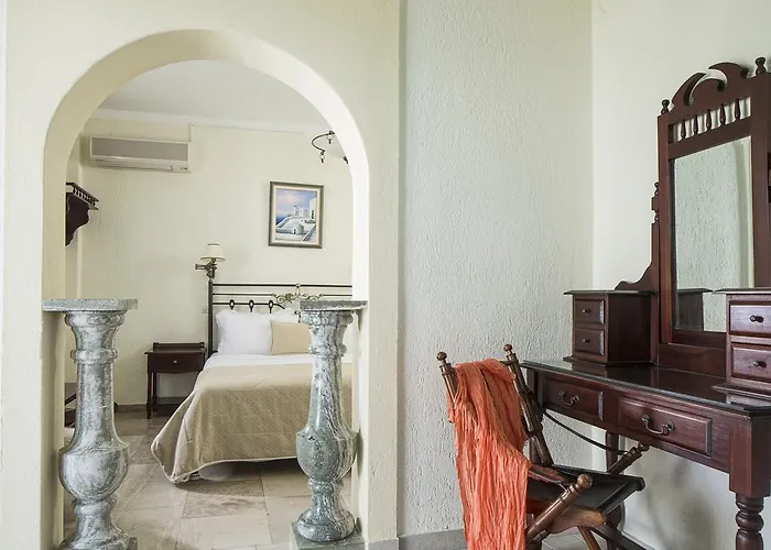 Hotel Contaratos Nausa